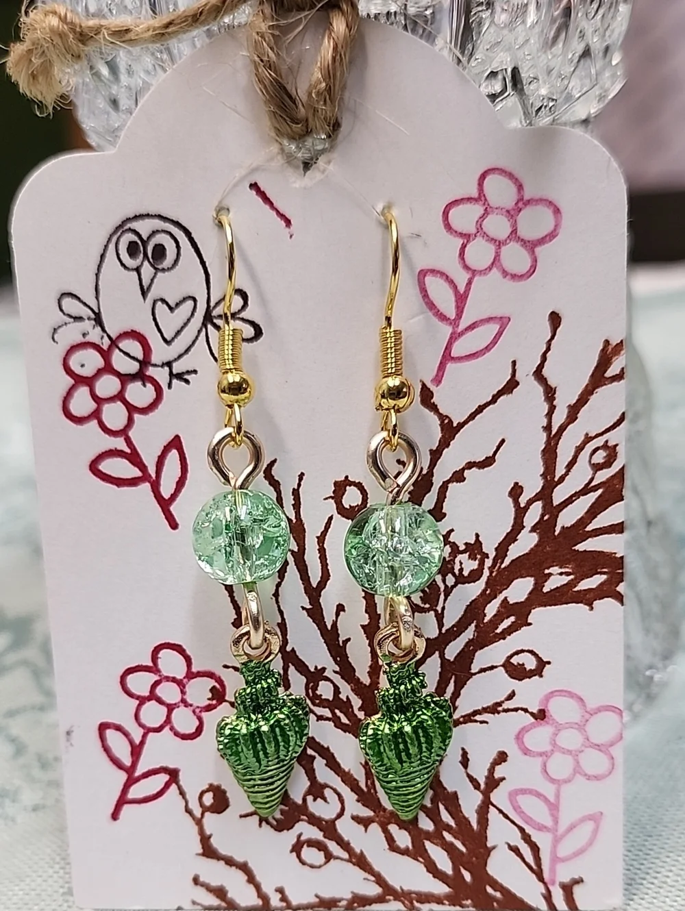 Shell Dangle Pierced Earrings! - Picture 1 of 2